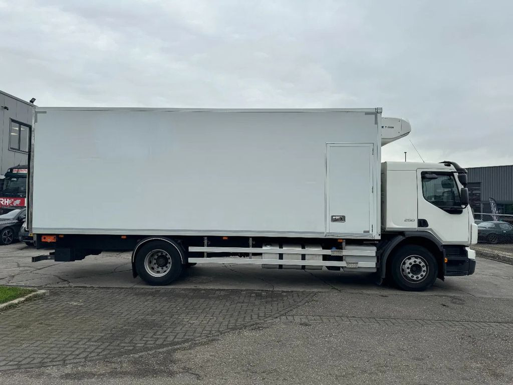 Volvo FE 250 4X2 - EURO 6 + THERMOKING T-500R + DHOLLA - شاحنة الفريزر: صورة 4 Volvo FE 250 4X2 - EURO 6 + THERMOKING T-500R + DHOLLA - شاحنة الفريزر: صورة 4