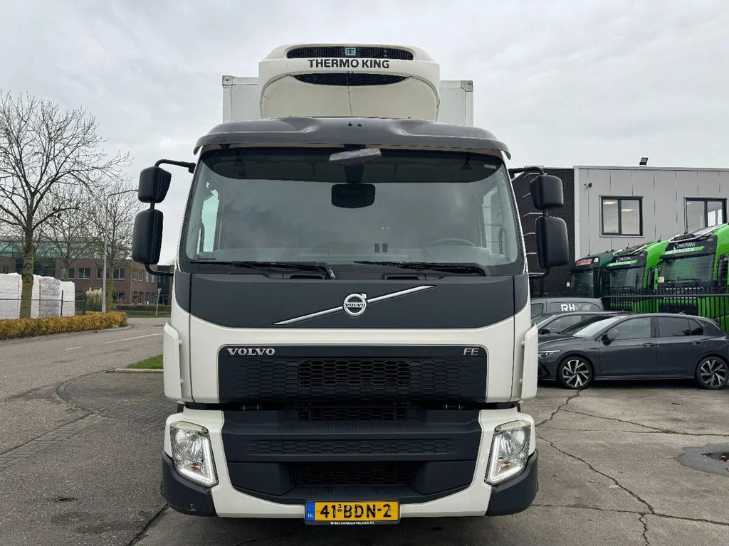 Volvo FE 250 4X2 - EURO 6 + THERMOKING T-500R + DHOLLA - شاحنة الفريزر: صورة 2 Volvo FE 250 4X2 - EURO 6 + THERMOKING T-500R + DHOLLA - شاحنة الفريزر: صورة 2