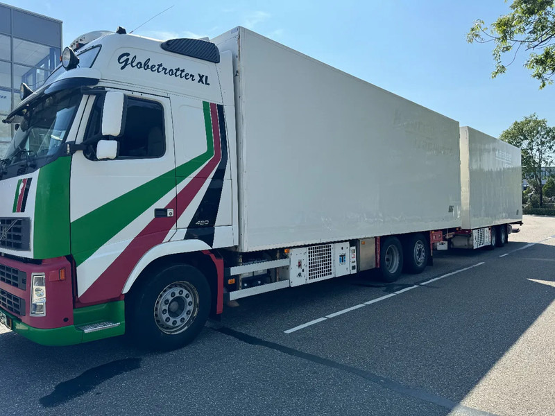 Volvo FH 12.420 6X2 - EURO 3 + HANGER NETAM-FRUEHAUF + THERMOKING + DHOLLANDIA LIFT - شاحنة الفريزر: صورة 3 Volvo FH 12.420 6X2 - EURO 3 + HANGER NETAM-FRUEHAUF + THERMOKING + DHOLLANDIA LIFT - شاحنة الفريزر: صورة 3
