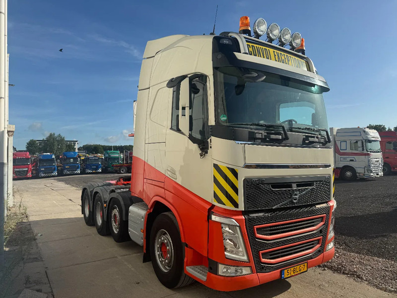 Volvo FH 13.540 8X4, 150 TON, INTARDER, 566862 KM - وحدة جر: صورة 3 Volvo FH 13.540 8X4, 150 TON, INTARDER, 566862 KM - وحدة جر: صورة 3