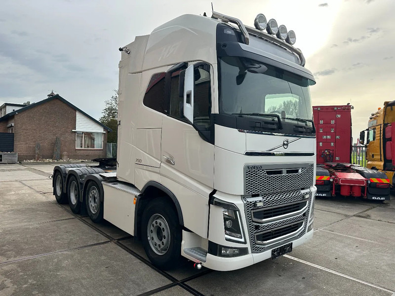 Volvo FH 16.750 8X4, 180 TON POWER STEERING HYDRAULIC - وحدة جر: صورة 4 Volvo FH 16.750 8X4, 180 TON POWER STEERING HYDRAULIC - وحدة جر: صورة 4