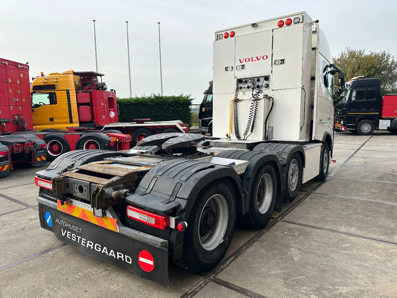 Volvo FH 16.750 8X4, 180 TON POWER STEERING HYDRAULIC - وحدة جر: صورة 5 Volvo FH 16.750 8X4, 180 TON POWER STEERING HYDRAULIC - وحدة جر: صورة 5