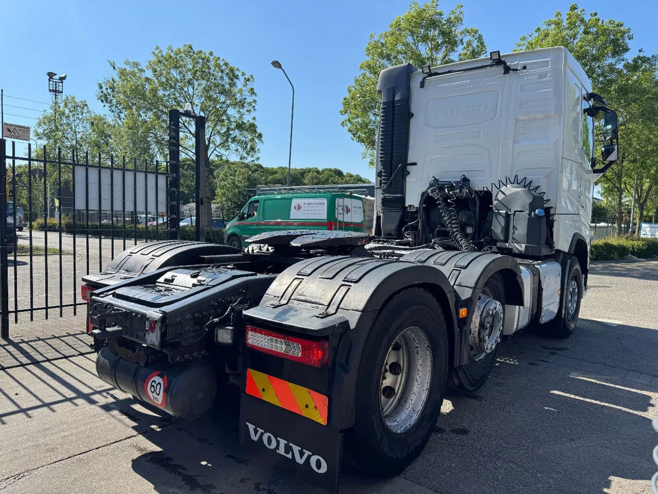 Volvo FH 460 6X2 - EURO 6 + LIFTING AXLE - وحدة جر: صورة 4 Volvo FH 460 6X2 - EURO 6 + LIFTING AXLE - وحدة جر: صورة 4