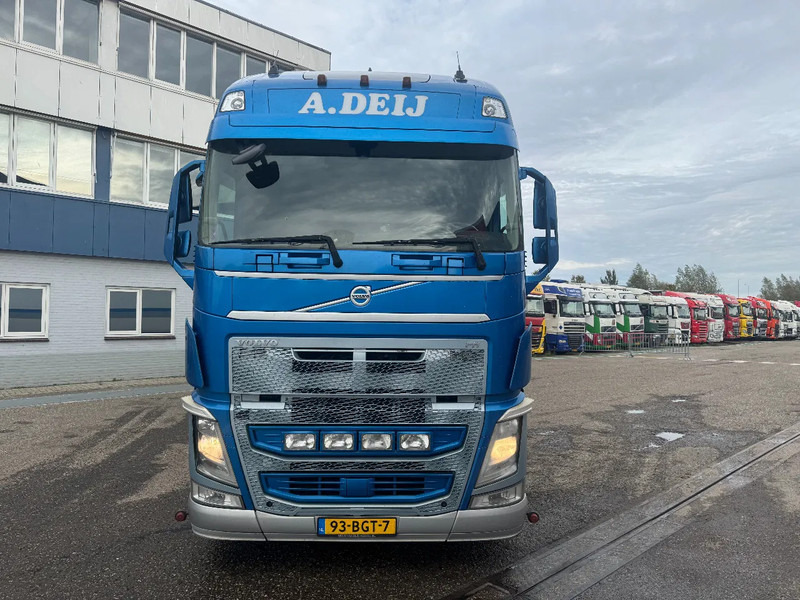 Volvo FH 500 6X2 TRS COOLING EURO 6 DHOLLANDIA LIFT - شاحنة الفريزر: صورة 2 Volvo FH 500 6X2 TRS COOLING EURO 6 DHOLLANDIA LIFT - شاحنة الفريزر: صورة 2