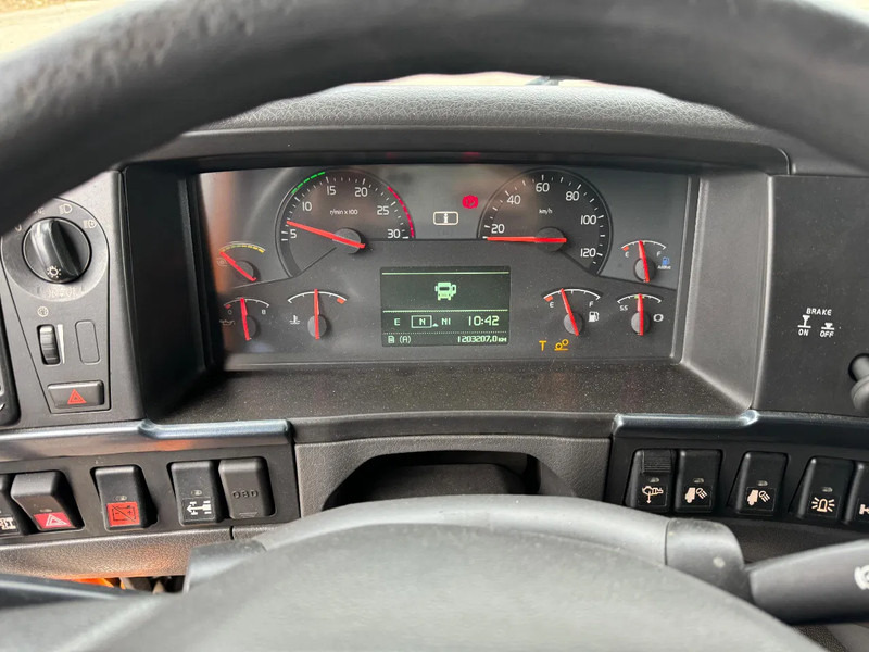 وحدة جر Volvo FH 500 8X2 - EURO 5 + LIFT/STEERING AXLE + TÜV 09-2025: صورة 15