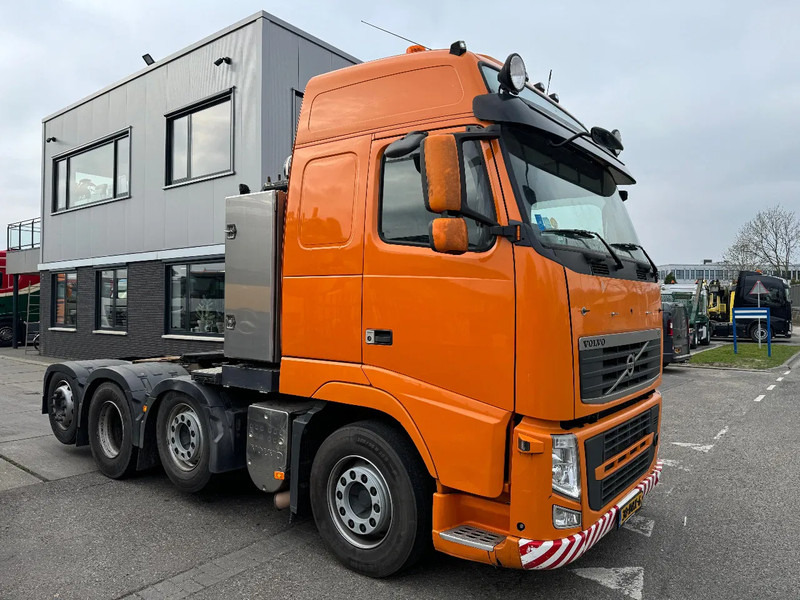Volvo FH 500 8X2 - EURO 5 + LIFT/STEERING AXLE - وحدة جر: صورة 3 Volvo FH 500 8X2 - EURO 5 + LIFT/STEERING AXLE - وحدة جر: صورة 3