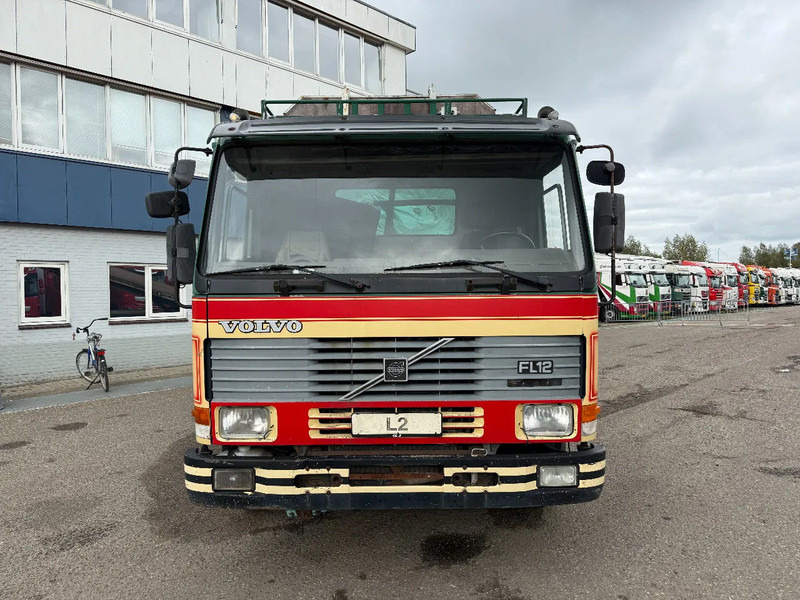 Volvo FL 12.420 6X2 MANUAL GEAR / FULL STEEL SUSP. / 10 TYRES / HUB REDUCT. + CABLELIFT TIPPER + CONTAINER FLATBED - شاحنة - نظام الكابلات: صورة 2 Volvo FL 12.420 6X2 MANUAL GEAR / FULL STEEL SUSP. / 10 TYRES / HUB REDUCT. + CABLELIFT TIPPER + CONTAINER FLATBED - شاحنة - نظام الكابلات: صورة 2