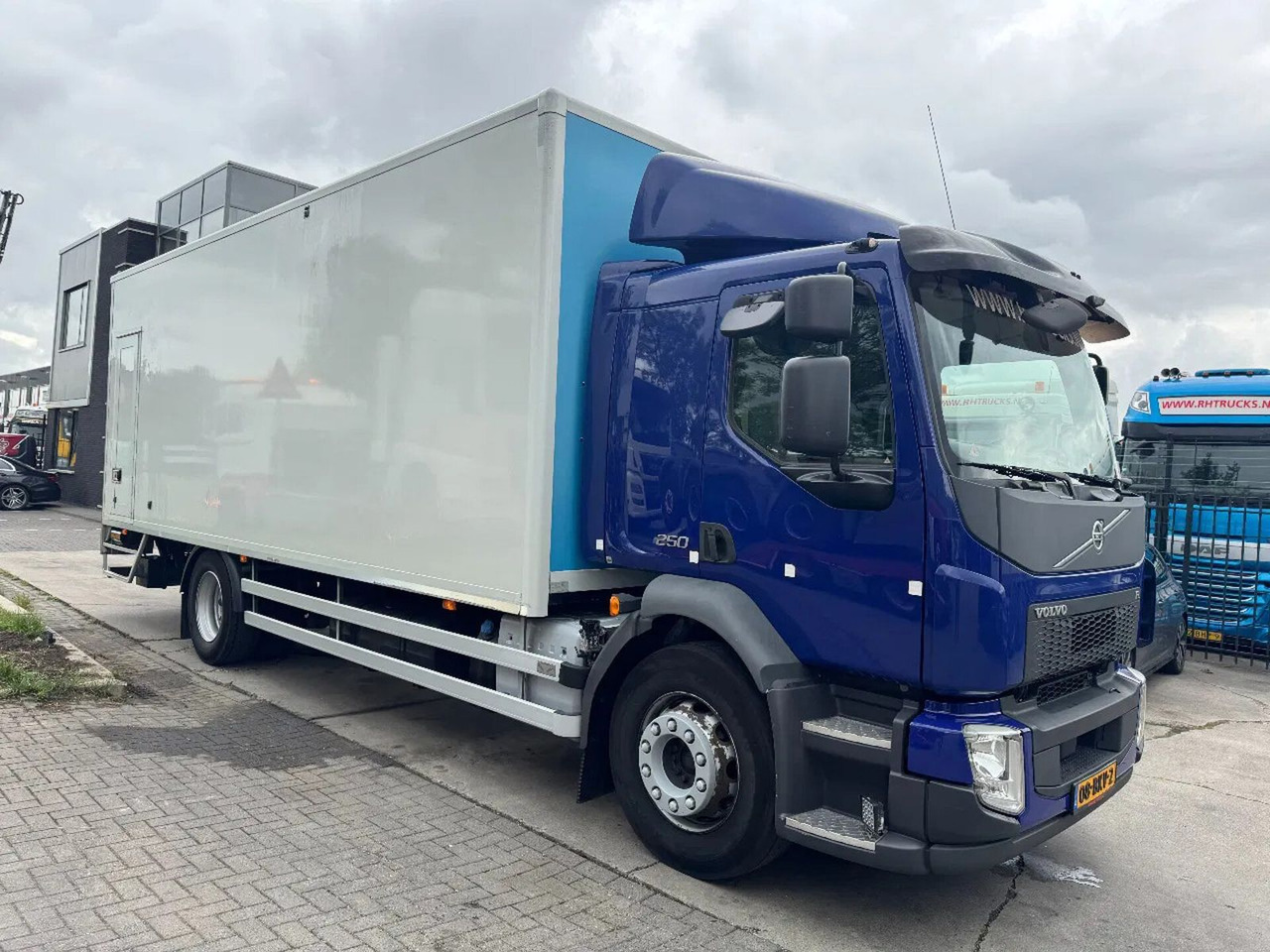 Volvo FL 250 4X2 EURO 6 DHOLLANDIA LIFT + CARGOLOCK TÜ - شاحنة مقفلة: صورة 3 Volvo FL 250 4X2 EURO 6 DHOLLANDIA LIFT + CARGOLOCK TÜ - شاحنة مقفلة: صورة 3