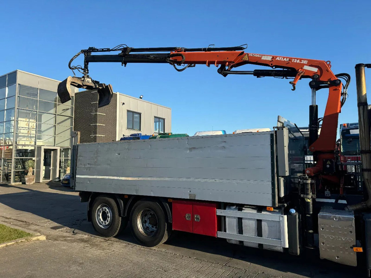 جديدة شاحنة قلاب, شاحنة كرين Volvo FM 330 6X2 - EURO 5 + ATLAS 126.3E A2 + REMOTE +: صورة 6