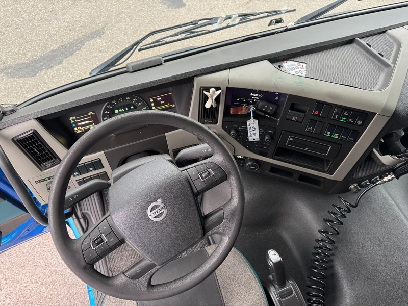 وحدة جر Volvo FM 370 4X2 SPOILERS EURO 6 SKIRTS HOLLAND TRUCK TÜV TILL 09-2025: صورة 9