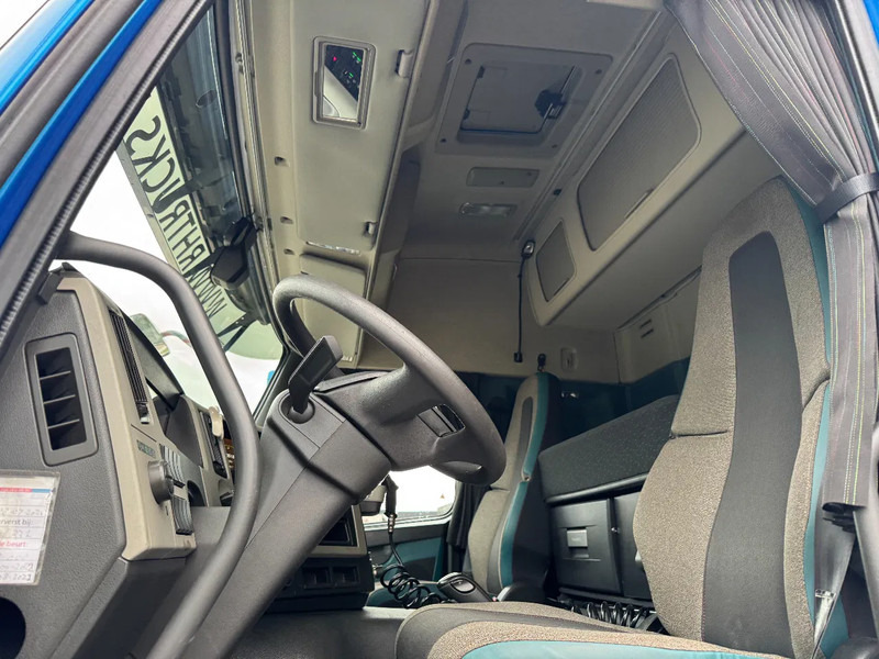 وحدة جر Volvo FM 370 4X2 SPOILERS EURO 6 SKIRTS HOLLAND TRUCK TÜV TILL 09-2025: صورة 7