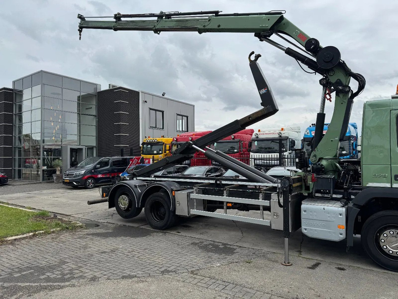 Volvo FM 370 6X2 VDL 21T HOOK + HIAB 211 + REMOTE CONT - شاحنة ذات خطاف, شاحنة كرين: صورة 4 Volvo FM 370 6X2 VDL 21T HOOK + HIAB 211 + REMOTE CONT - شاحنة ذات خطاف, شاحنة كرين: صورة 4