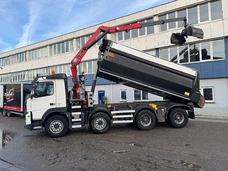 Volvo FMX 420 8X4 HMF 1643Z2 + REMOTE CONTROL + HYVA KIPPER - شاحنة قلاب, شاحنة كرين: صورة 2 Volvo FMX 420 8X4 HMF 1643Z2 + REMOTE CONTROL + HYVA KIPPER - شاحنة قلاب, شاحنة كرين: صورة 2