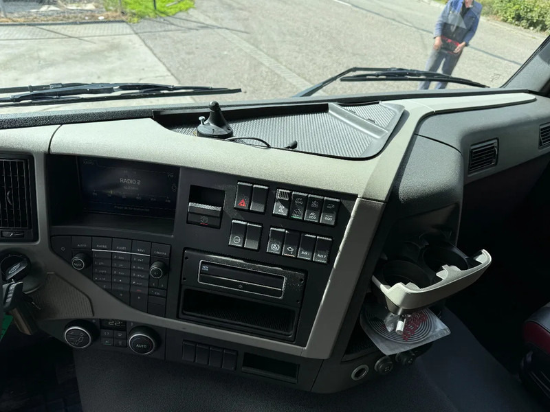 شاحنات مسطحة, شاحنة كرين Volvo FMX 460 8X4 PALFINGER PK53002 + FLY JIP AN REMOTE CONTROLE, LAST AXEL STEERING: صورة 11