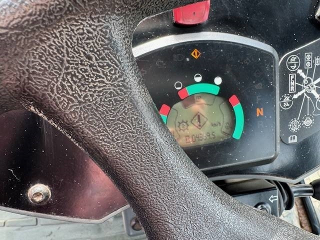 اللودر بعجل CAT 908 H: صورة 11