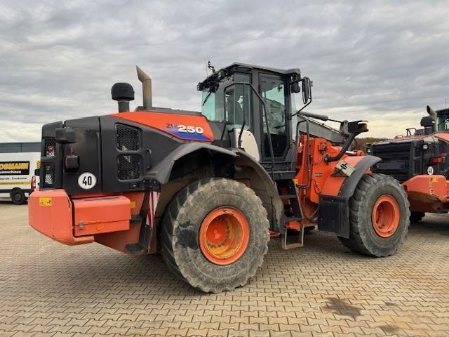Hitachi ZW 250-6 - اللودر بعجل: صورة 3 Hitachi ZW 250-6 - اللودر بعجل: صورة 3