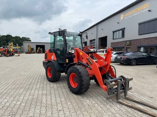 KUBOTA R090 - اللودر بعجل: صورة 5 KUBOTA R090 - اللودر بعجل: صورة 5