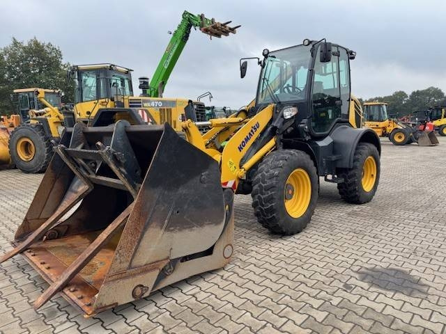 Komatsu WA 100 M-8  - اللودر بعجل: صورة 1 Komatsu WA 100 M-8  - اللودر بعجل: صورة 1