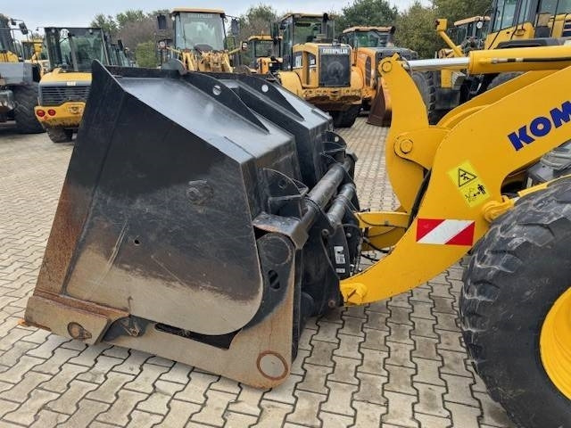 Komatsu WA 100 M-8  - اللودر بعجل: صورة 5 Komatsu WA 100 M-8  - اللودر بعجل: صورة 5