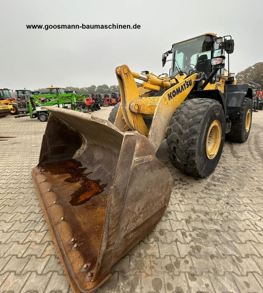 Komatsu WA 320-8 - اللودر بعجل: صورة 1 Komatsu WA 320-8 - اللودر بعجل: صورة 1
