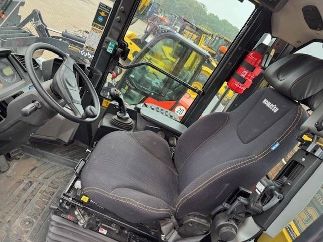 Komatsu WA 320 - اللودر بعجل: صورة 5 Komatsu WA 320 - اللودر بعجل: صورة 5