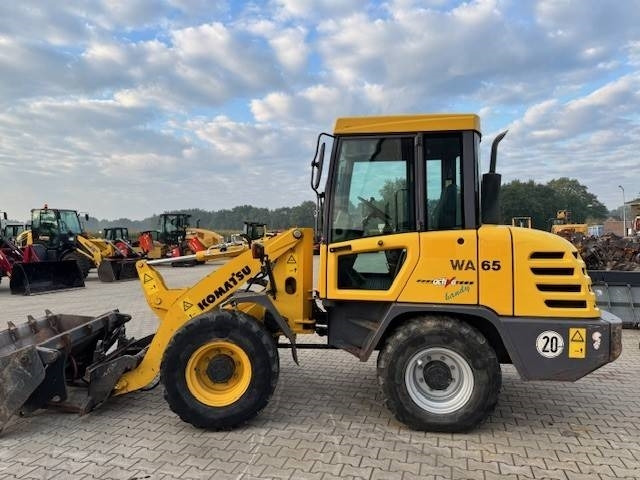 Komatsu WA 65-3 - اللودر بعجل: صورة 2 Komatsu WA 65-3 - اللودر بعجل: صورة 2