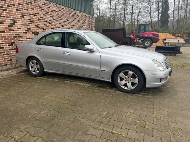 Mercedes-Benz E 280 CDI 4Matic - سيارة: صورة 2 Mercedes-Benz E 280 CDI 4Matic - سيارة: صورة 2