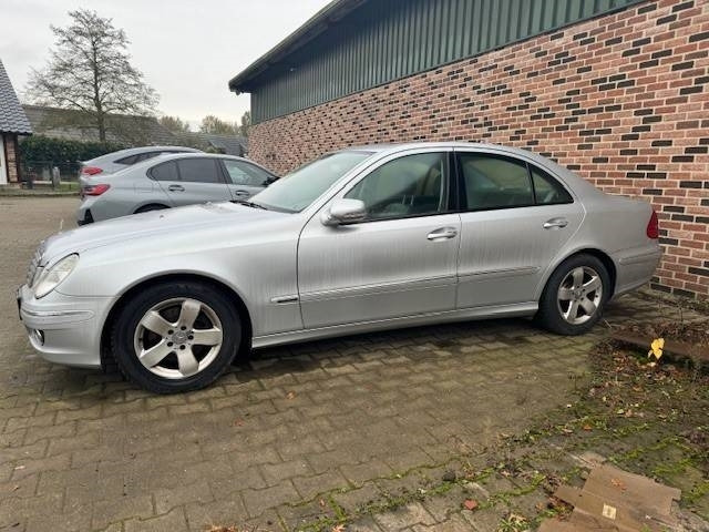 Mercedes-Benz E 280 CDI 4Matic - سيارة: صورة 4 Mercedes-Benz E 280 CDI 4Matic - سيارة: صورة 4