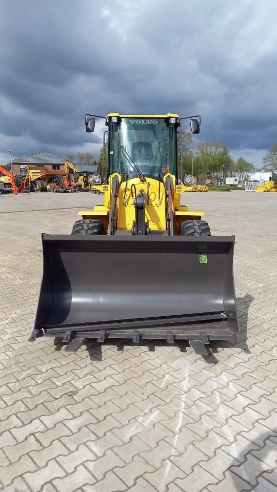 Volvo L 30 G - اللودر بعجل: صورة 2 Volvo L 30 G - اللودر بعجل: صورة 2