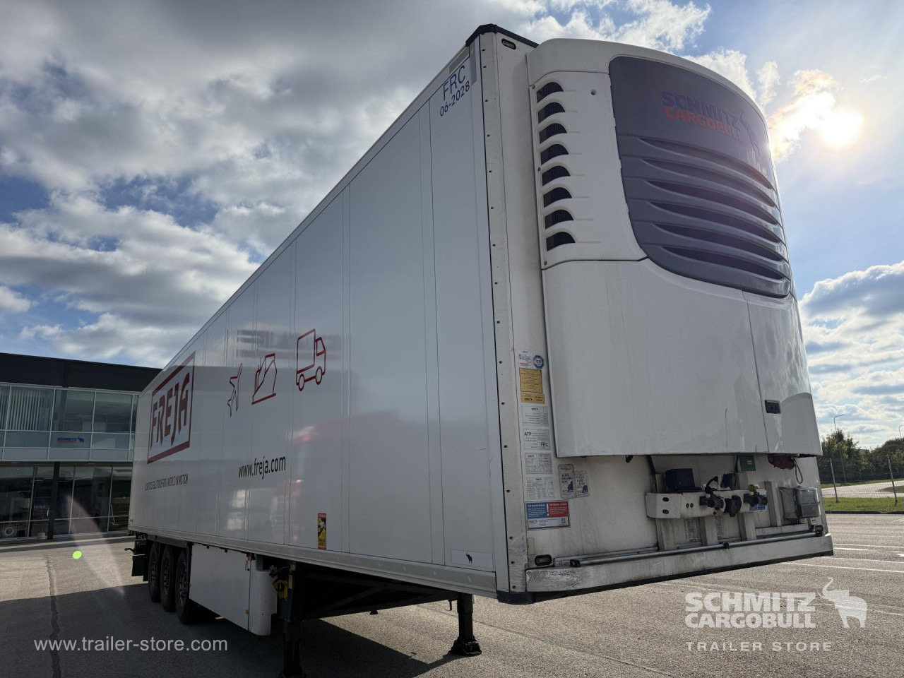 SCHMITZ Reefer Standard Double deck - نصف مقطورة متساوي الحرارة: صورة 1 SCHMITZ Reefer Standard Double deck - نصف مقطورة متساوي الحرارة: صورة 1