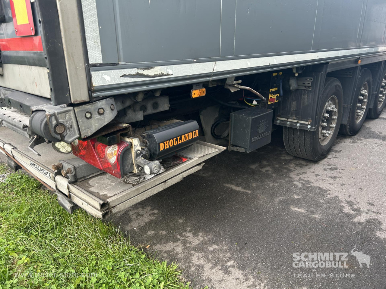 SCHMITZ Reefer Multitemp Taillift - نصف مقطورة متساوي الحرارة: صورة 5 SCHMITZ Reefer Multitemp Taillift - نصف مقطورة متساوي الحرارة: صورة 5