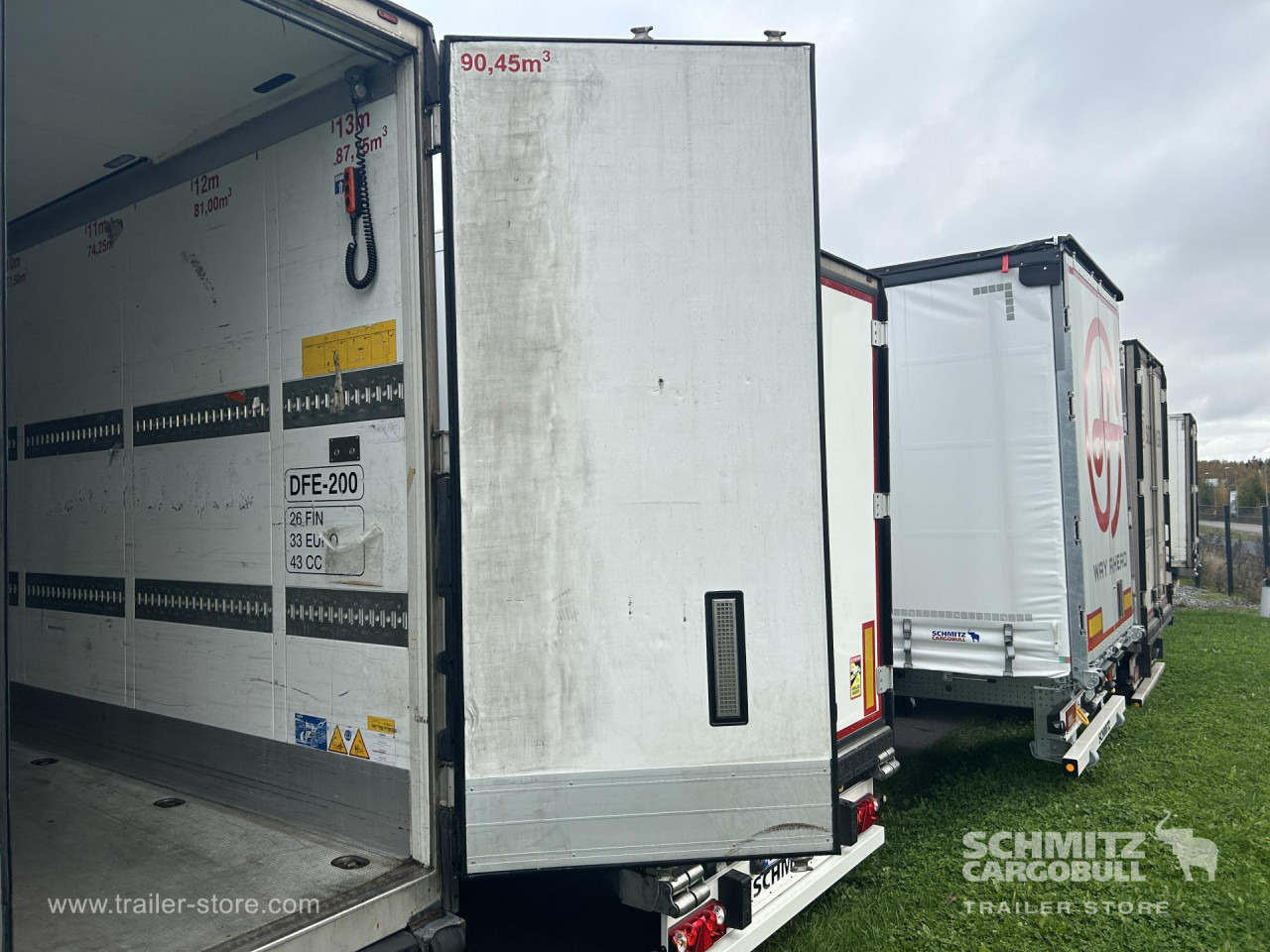 SCHMITZ Reefer Multitemp Taillift - نصف مقطورة متساوي الحرارة: صورة 4 SCHMITZ Reefer Multitemp Taillift - نصف مقطورة متساوي الحرارة: صورة 4
