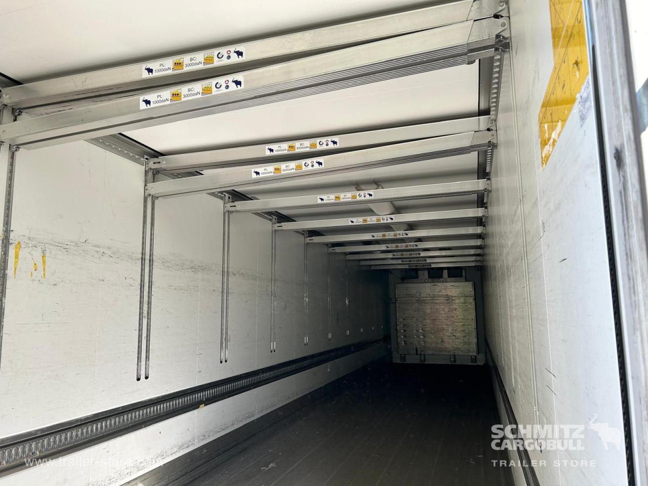 SCHMITZ Reefer Standard Double deck Taillift - نصف مقطورة متساوي الحرارة: صورة 2 SCHMITZ Reefer Standard Double deck Taillift - نصف مقطورة متساوي الحرارة: صورة 2