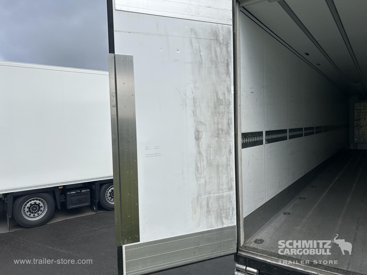 SCHMITZ Reefer Standard - نصف مقطورة متساوي الحرارة: صورة 4 SCHMITZ Reefer Standard - نصف مقطورة متساوي الحرارة: صورة 4