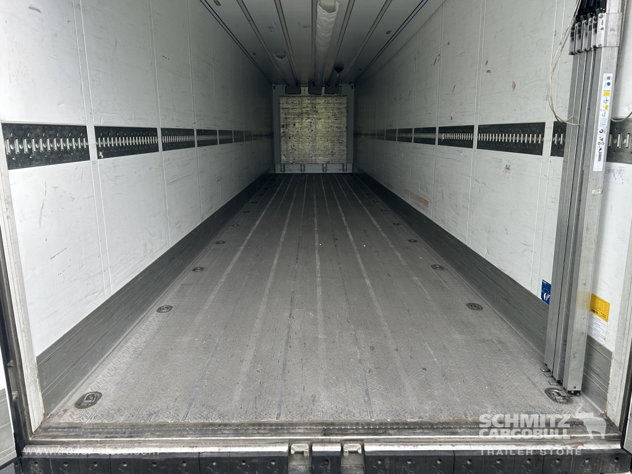 SCHMITZ Reefer Standard - نصف مقطورة متساوي الحرارة: صورة 2 SCHMITZ Reefer Standard - نصف مقطورة متساوي الحرارة: صورة 2