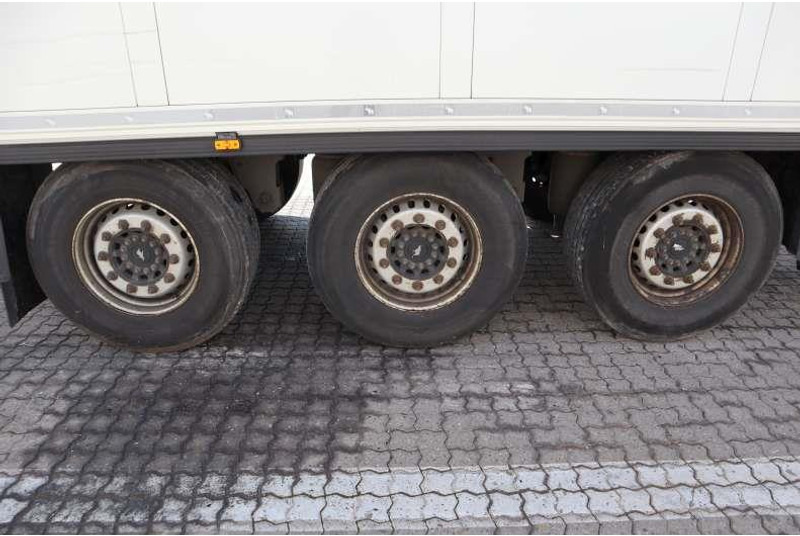 Schmitz Cargobull 33 pl. Dobbelt compartment - نصف مقطورة مُبرِّدة: صورة 5 Schmitz Cargobull 33 pl. Dobbelt compartment - نصف مقطورة مُبرِّدة: صورة 5