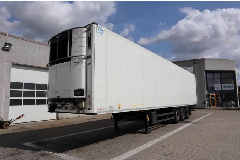 Schmitz Cargobull 33 pl. Dobbelt compartment - نصف مقطورة مُبرِّدة: صورة 1 Schmitz Cargobull 33 pl. Dobbelt compartment - نصف مقطورة مُبرِّدة: صورة 1