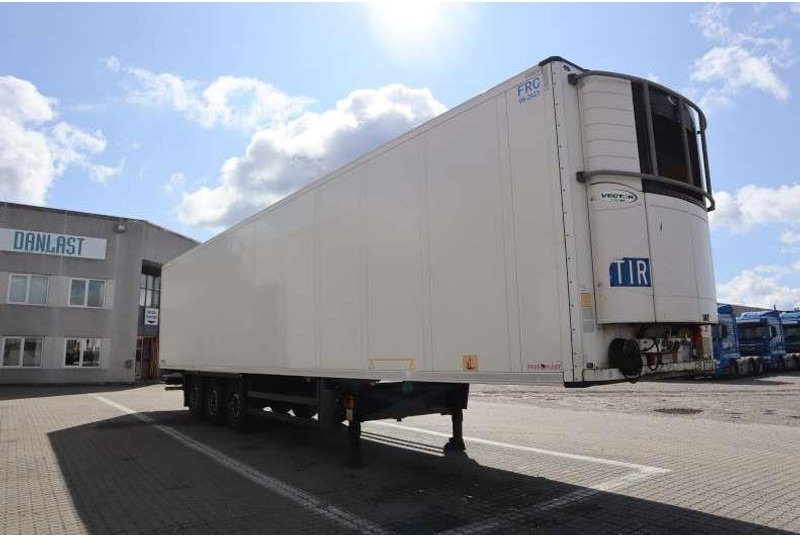 Schmitz Cargobull 33 pl. Dobbelt compartment - نصف مقطورة مُبرِّدة: صورة 2 Schmitz Cargobull 33 pl. Dobbelt compartment - نصف مقطورة مُبرِّدة: صورة 2