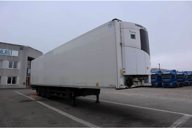Schmitz Cargobull 33 pl. Meathanger/Fleischhängesystem/Kødophæng - نصف مقطورة مُبرِّدة: صورة 2 Schmitz Cargobull 33 pl. Meathanger/Fleischhängesystem/Kødophæng - نصف مقطورة مُبرِّدة: صورة 2