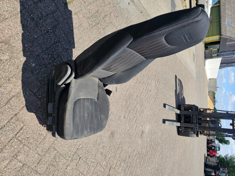 DAF LF 2020 - Bijrijderstoel - مقعد - شاحنة: صورة 4 DAF LF 2020 - Bijrijderstoel - مقعد - شاحنة: صورة 4