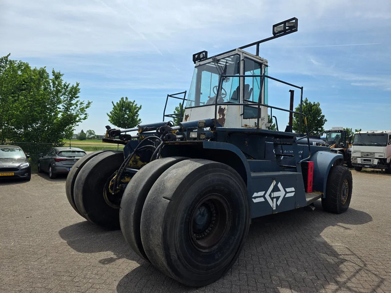 Hyster H44.OOC-16CH Complete with spreader - موبايل كرين: صورة 1 Hyster H44.OOC-16CH Complete with spreader - موبايل كرين: صورة 1
