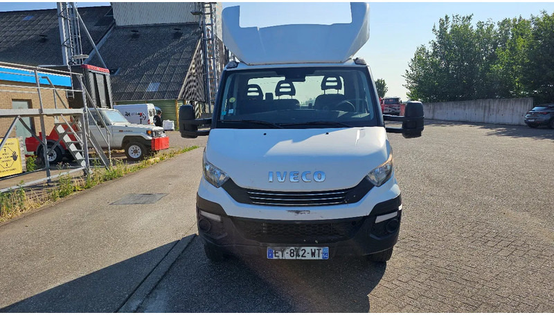 Iveco Daily IS70CI2BA - شاحنة هيكل كابينة: صورة 2 Iveco Daily IS70CI2BA - شاحنة هيكل كابينة: صورة 2