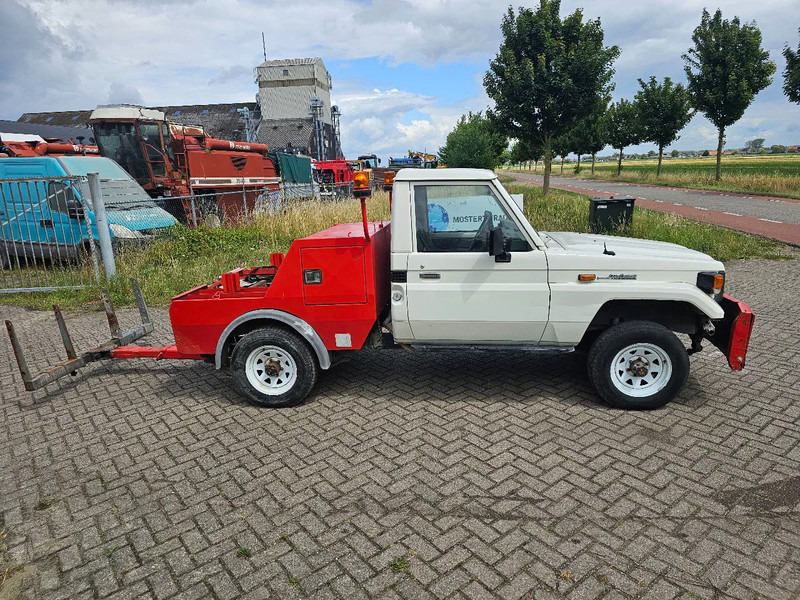 Toyota Land Cruiser LB71MOD - سيارة: صورة 4 Toyota Land Cruiser LB71MOD - سيارة: صورة 4