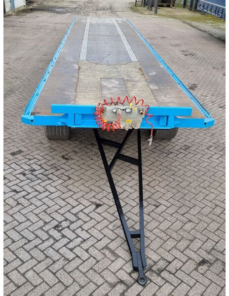 Van Hool 13.60 M LONG - 1 M HIGH - SUPER SINGLE TIRES - DRUM BRAKES - مقطورات مسطحة: صورة 2 Van Hool 13.60 M LONG - 1 M HIGH - SUPER SINGLE TIRES - DRUM BRAKES - مقطورات مسطحة: صورة 2