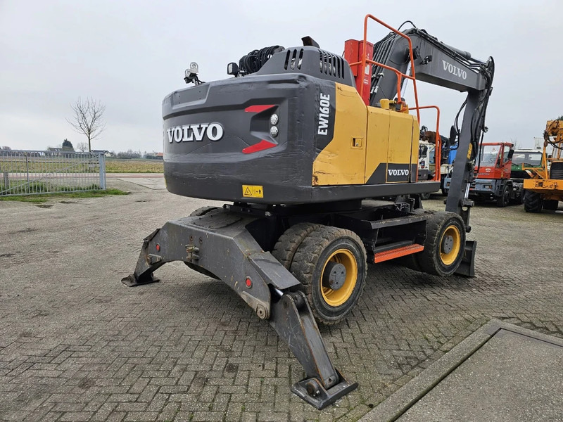 حفارة دولاب Volvo EW160E: صورة 9