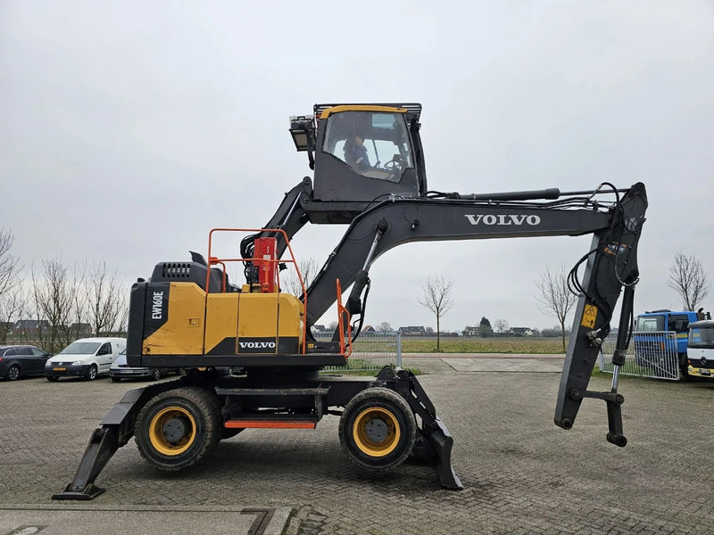 حفارة دولاب Volvo EW160E: صورة 7