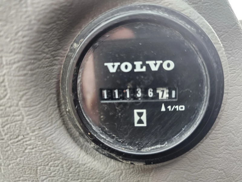 حفارة دولاب Volvo EW160E: صورة 18