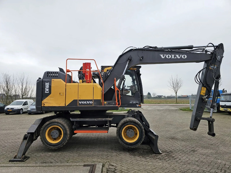 حفارة دولاب Volvo EW160E: صورة 8