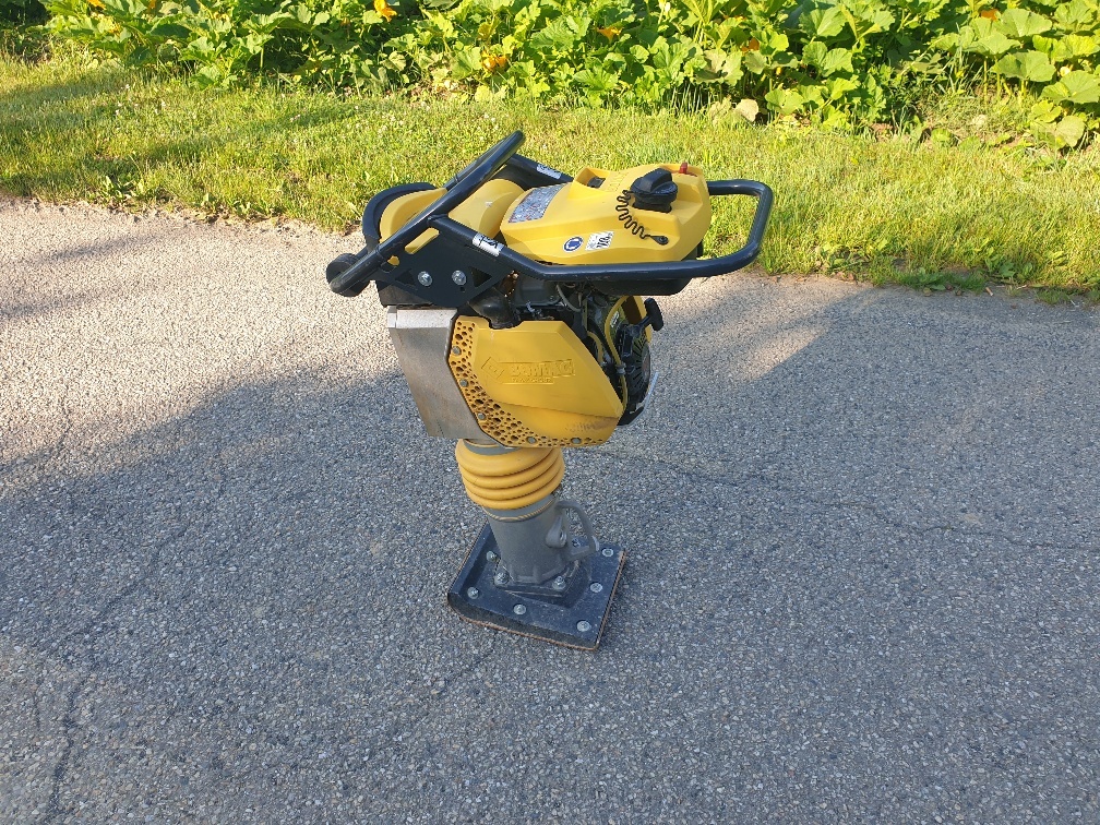 BOMAG BT 65 - لوحة اهتزازية: صورة 1 BOMAG BT 65 - لوحة اهتزازية: صورة 1