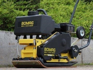 BOMAG BVP 10/36 - لوحة اهتزازية: صورة 1 BOMAG BVP 10/36 - لوحة اهتزازية: صورة 1